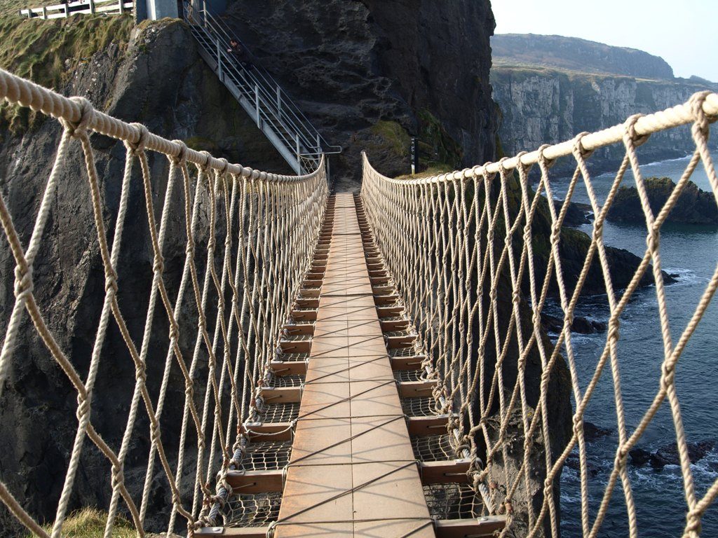 Carrick a rede rope bridge